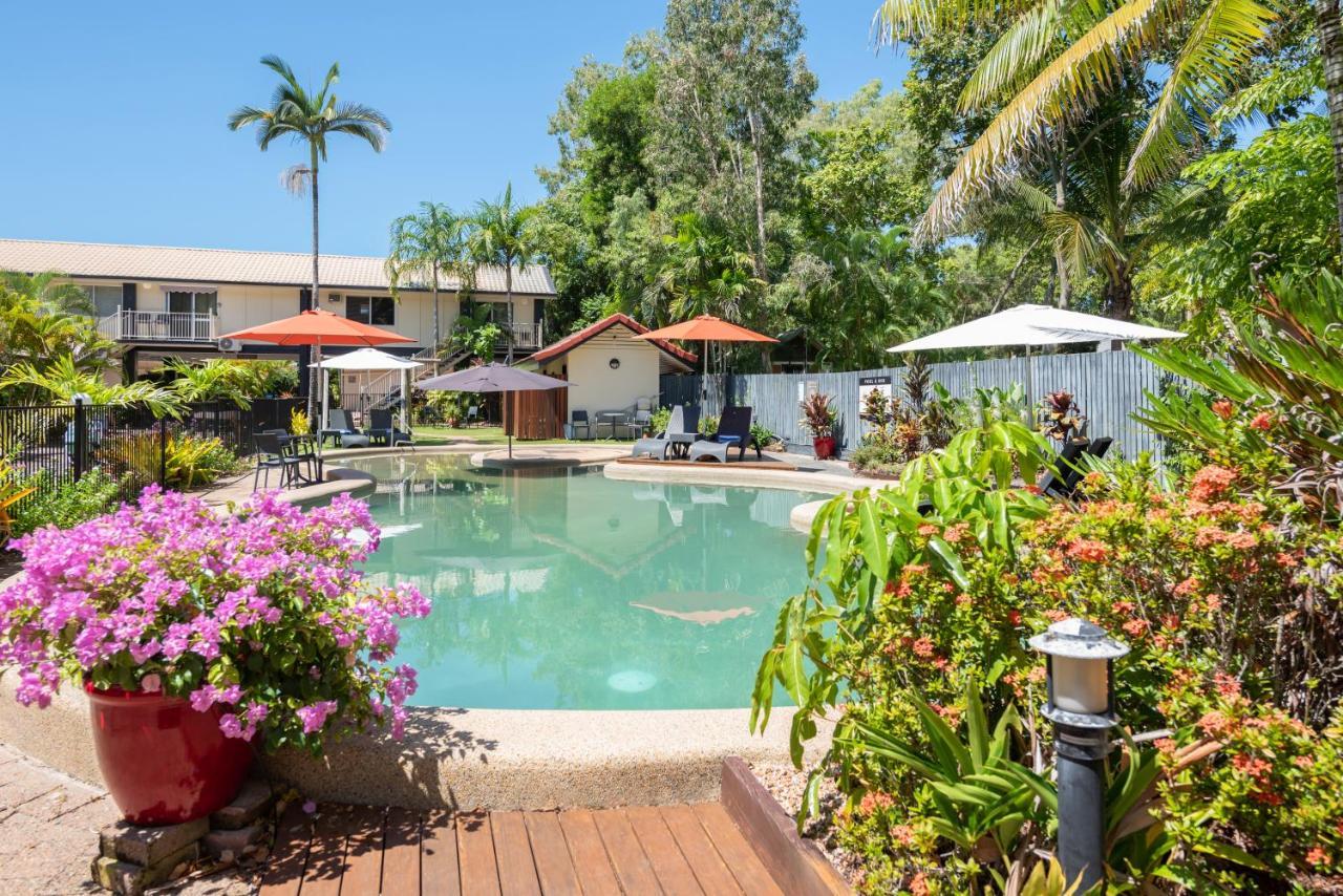Lychee Tree Holiday Apartments Port Douglas Exterior photo
